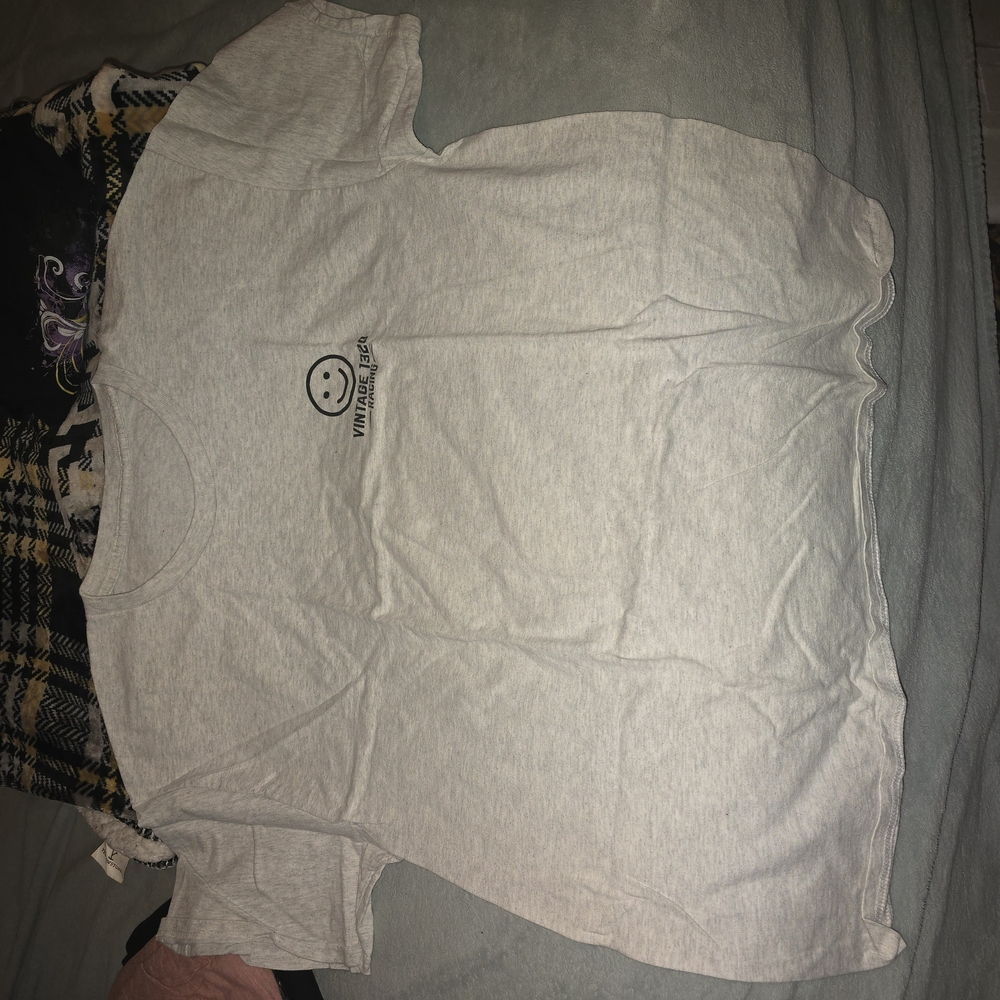 Vintage 1320 Light Gray Smiley Face Tee Shirts